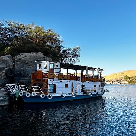 Houseboat Hotel And Nile Cruises Zainoba アスワン エクステリア 写真