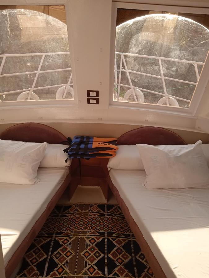 Houseboat Hotel And Nile Cruises Zainoba アスワン エクステリア 写真
