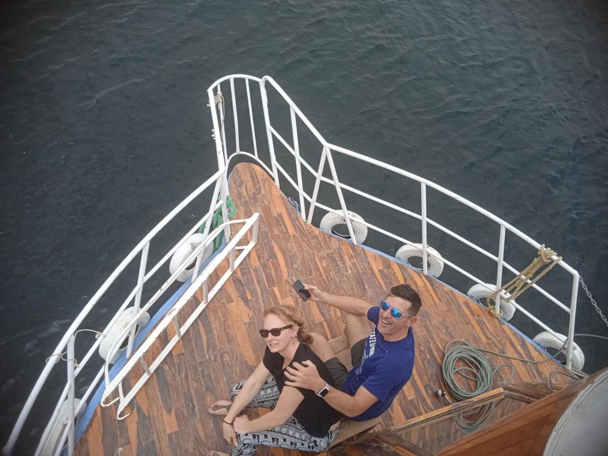 Houseboat Hotel And Nile Cruises Zainoba アスワン エクステリア 写真
